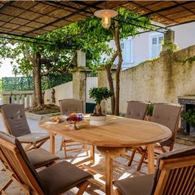 4 Bedroom Villa with Pool in Dubrovnik City, sleeps 8
